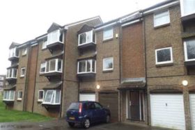 2 bedroom Property t...